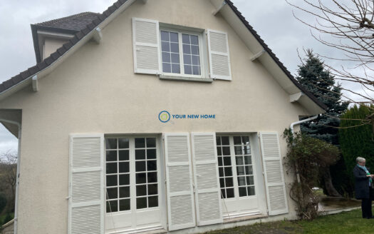 BELLLE VILLA A BOISSISE LE ROI -77310